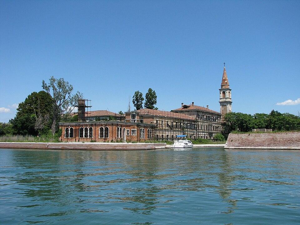 Isla Poveglia, Italia