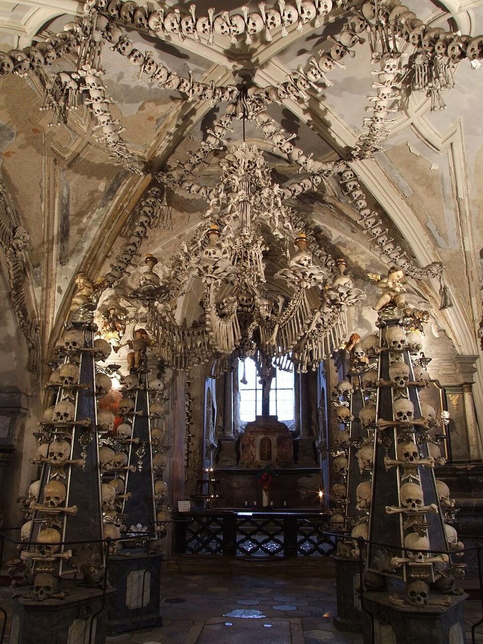 Osario de Sedlec — La Capilla de los 40.000 Huesos, República Checa